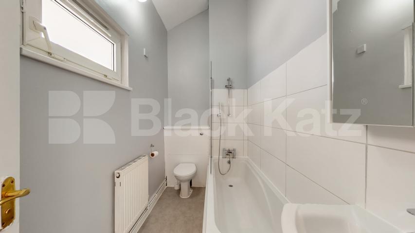 Refurbished 1 bedroom property close to Caledonian Road Tube Bradley Close, Caledonian Road